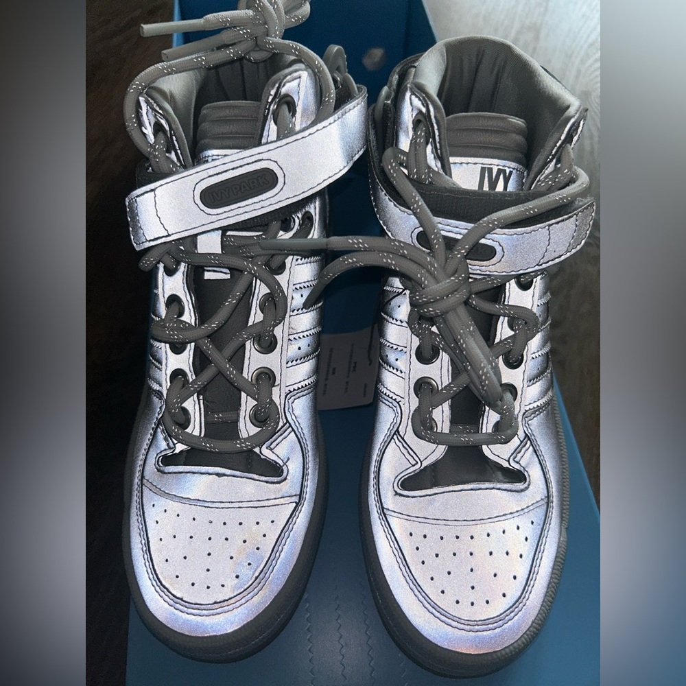 Adidas x Ivy park reflective forum mids | M 4.5 / W 5.5 |